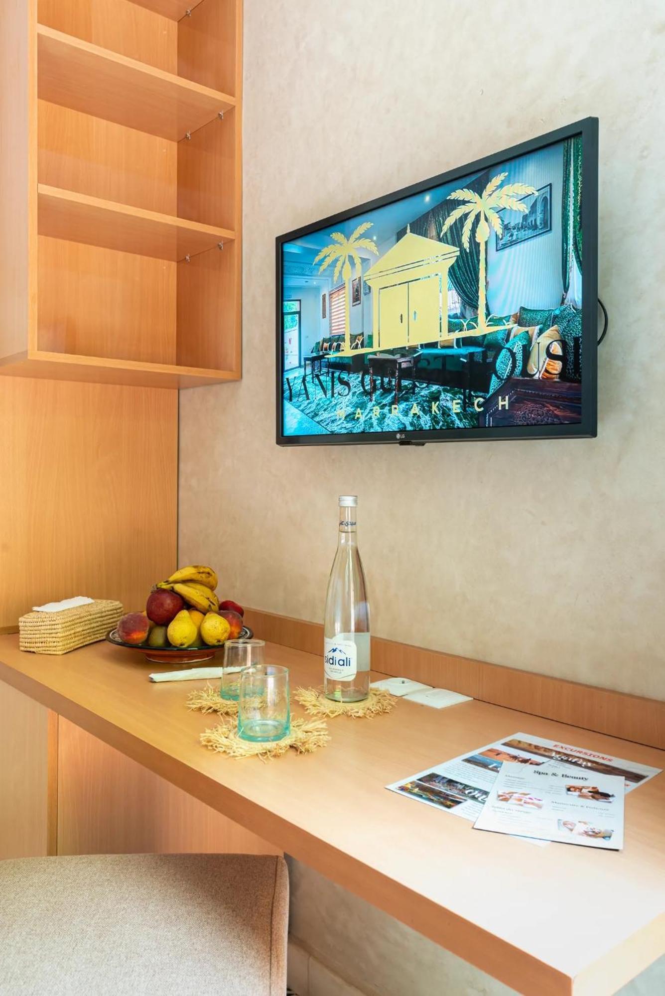 Yanis Guest House มาร์ราเกช ภายนอก รูปภาพ